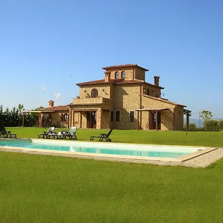 Sleeps 14 Pool Air Con Wifi